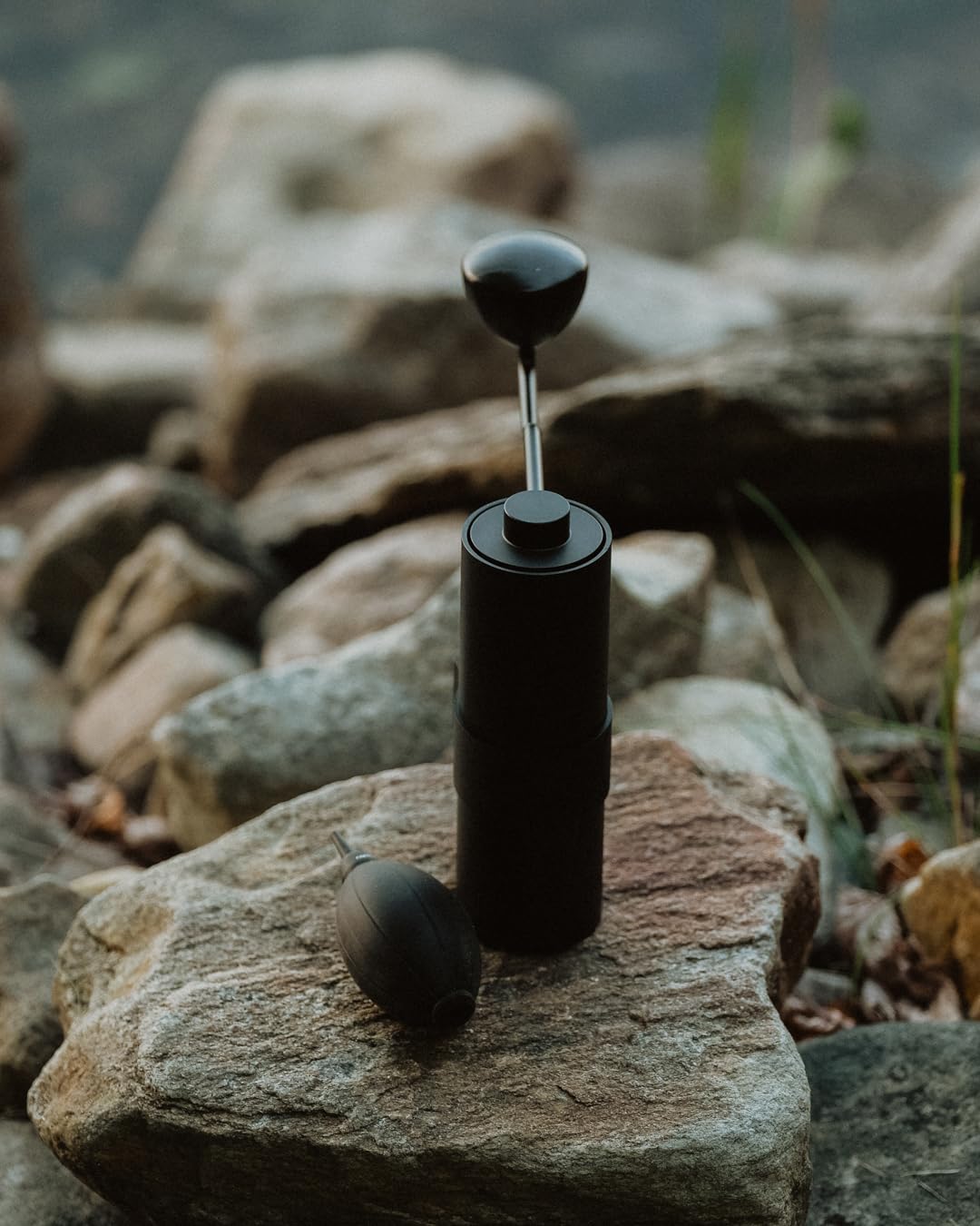 Manual Coffee Grinder with Stainless Steel Conical Burr R9218